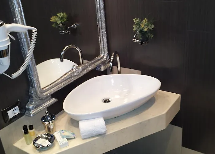 Boutique Fernando 3* Tirana