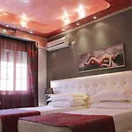 Boutique Fernando فندق تيرانا