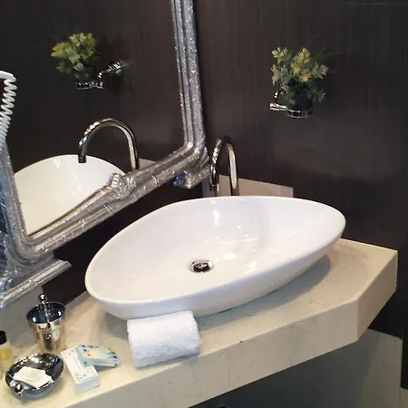 Boutique Fernando 3* Tirana